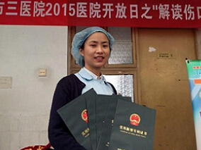 勤于思考爱动手 护士变身“发明家”缩略图